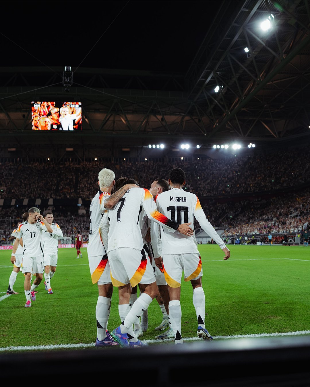 开云体育官网-德国队轻取奥地利队，奥恰洛夫关键制胜