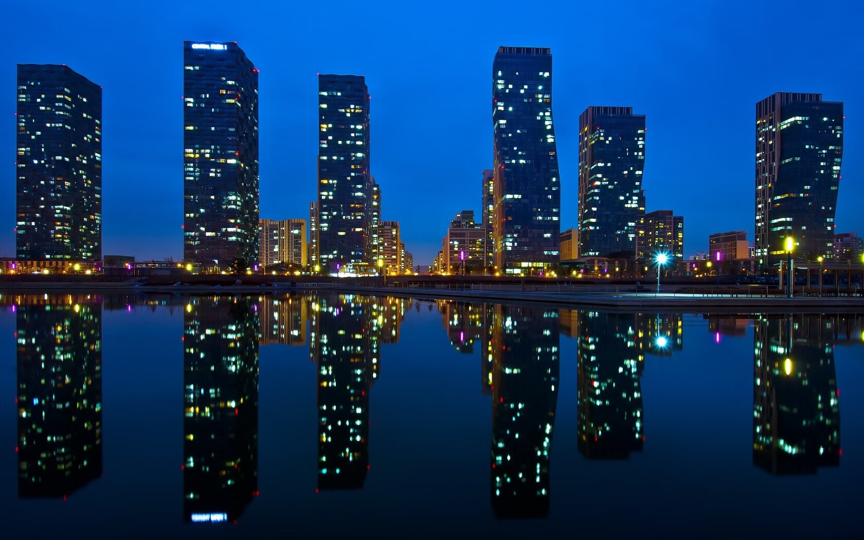 开云体育在线-冰冷防线与孤独门神，门迪如何以一己之力将北欧极简主义锻造成胜利之刃