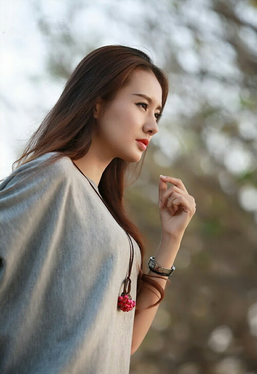 开云体育-奥运冲锋号吹响时，字母哥踩着灰熊的脊梁宣告世界