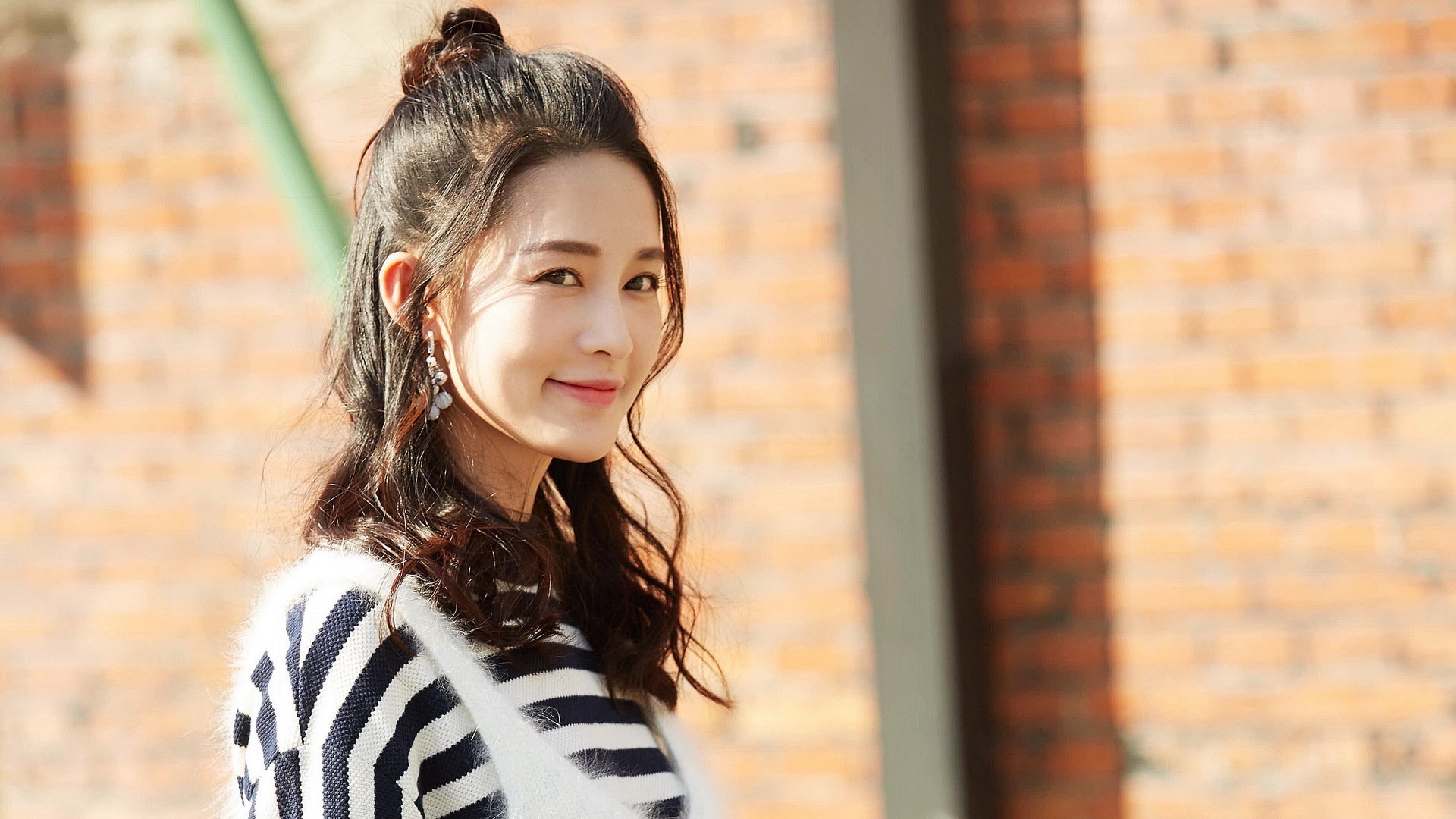 开云体育平台APP-足球烽火连天，切尔西硬仗擒喀麦隆，维尼修斯状态如火如荼